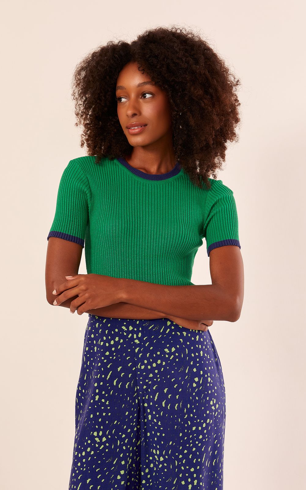 04101_0046_1-TSHIRT-TRICOT-CANELADA-ACENTOS