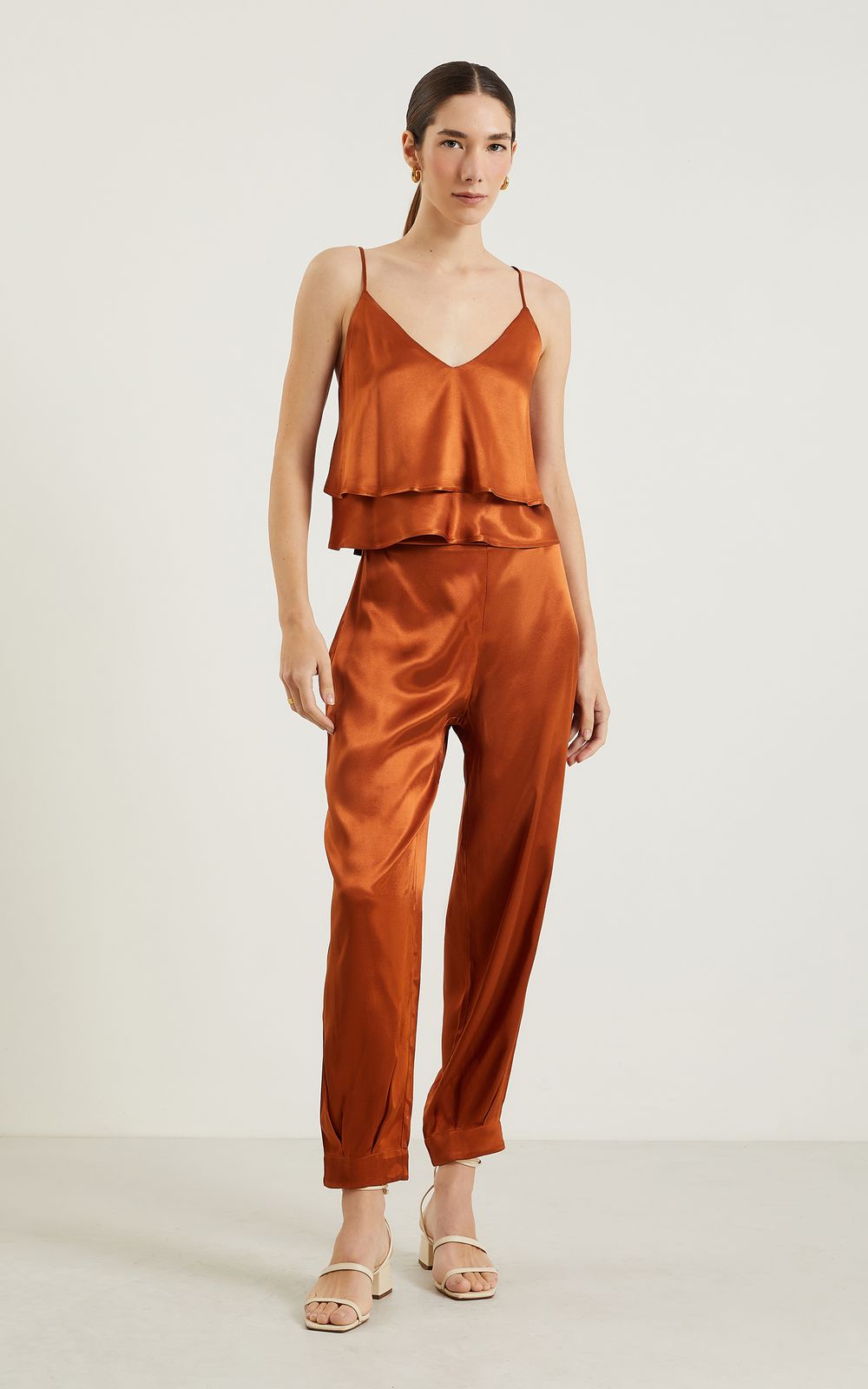 04537_0040_2-BLUSA-PETALA-CAMADAS