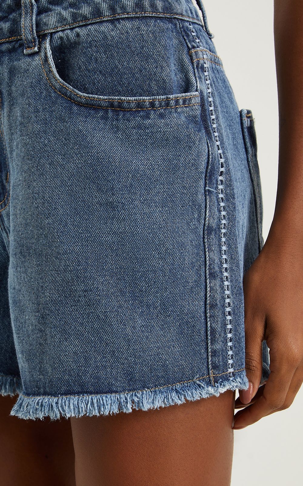 05058_0027_2-SHORT-JEANS-BORDADO
