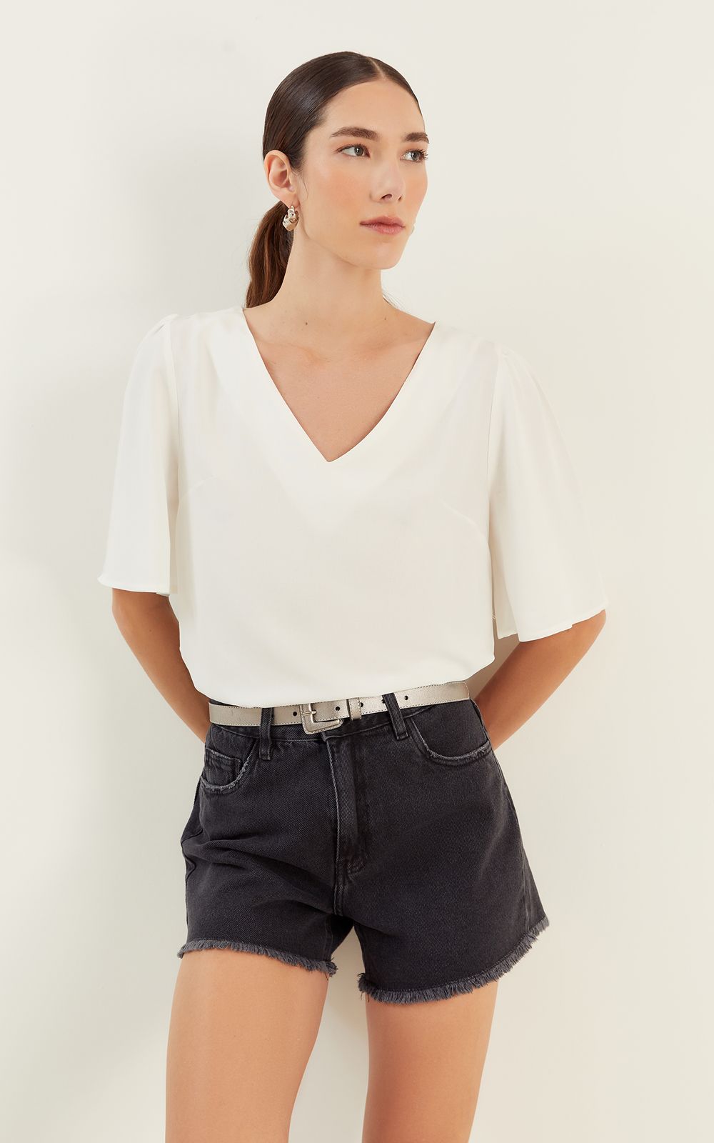 05038_0124_1-SHORT-BLACK-JEANS