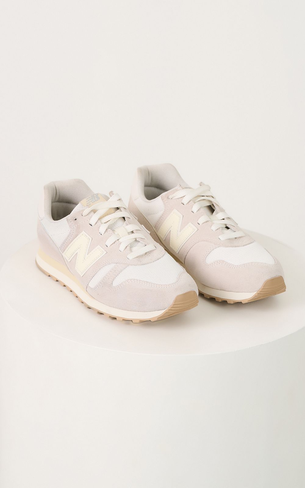 05756_0008_1-TENIS-NEW-BALANCE-373-CLASSICO