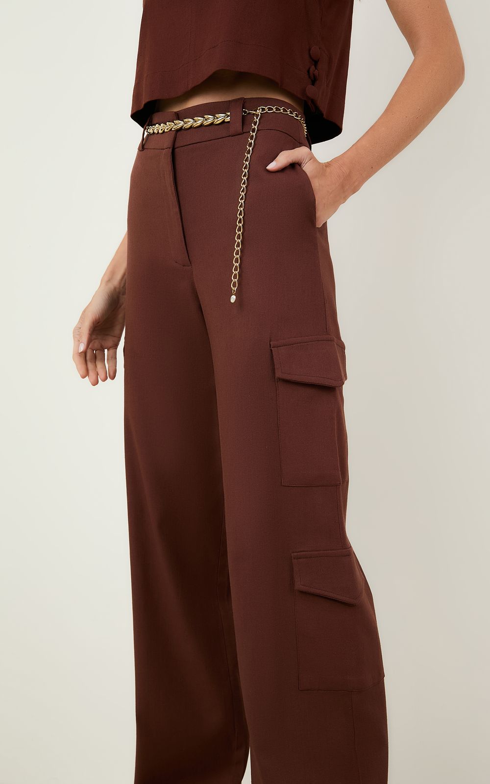 05555_0336_2-PANTALONA-BOLSOS-PESPONTOS-TURMALINA