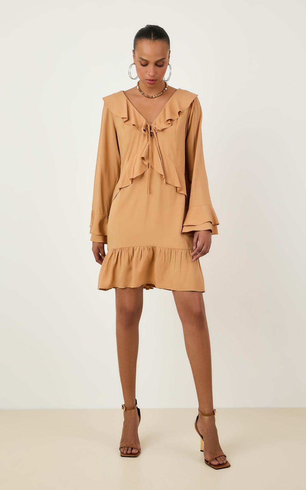 06088_0044_1-VESTIDO-BABADOS-CURTO