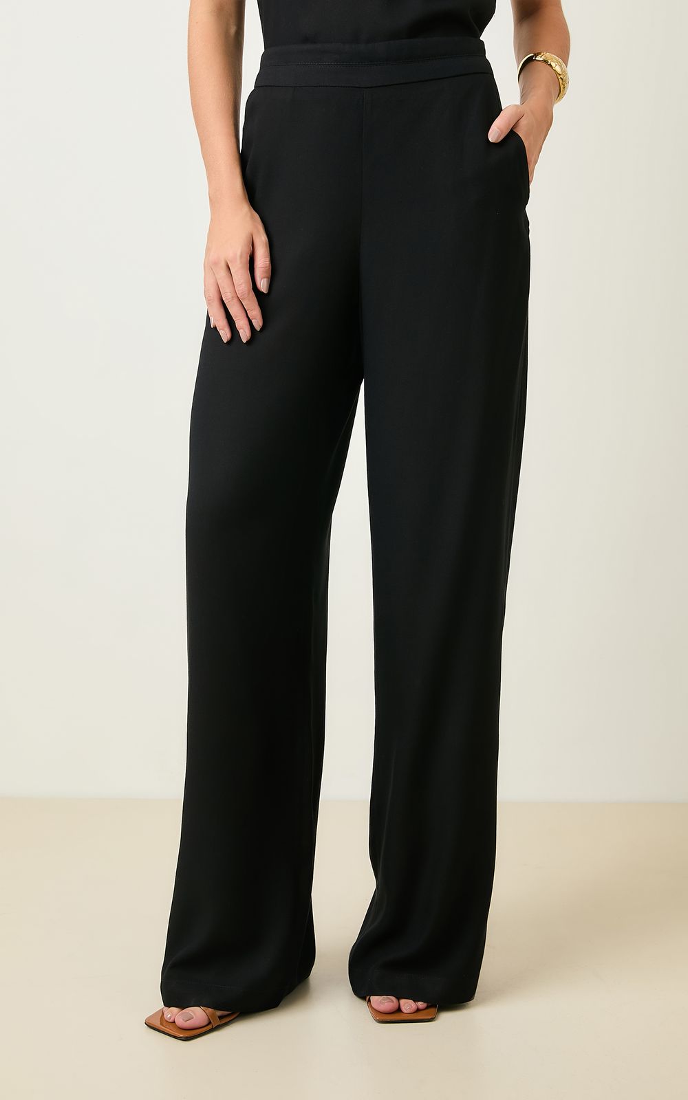 05840_0007_2-PANTALONA-DETALHE-COS-COSTA