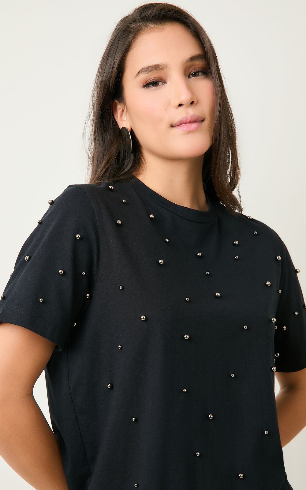 05962_0007_2-TSHIRT-BORDADA-PEROLAS