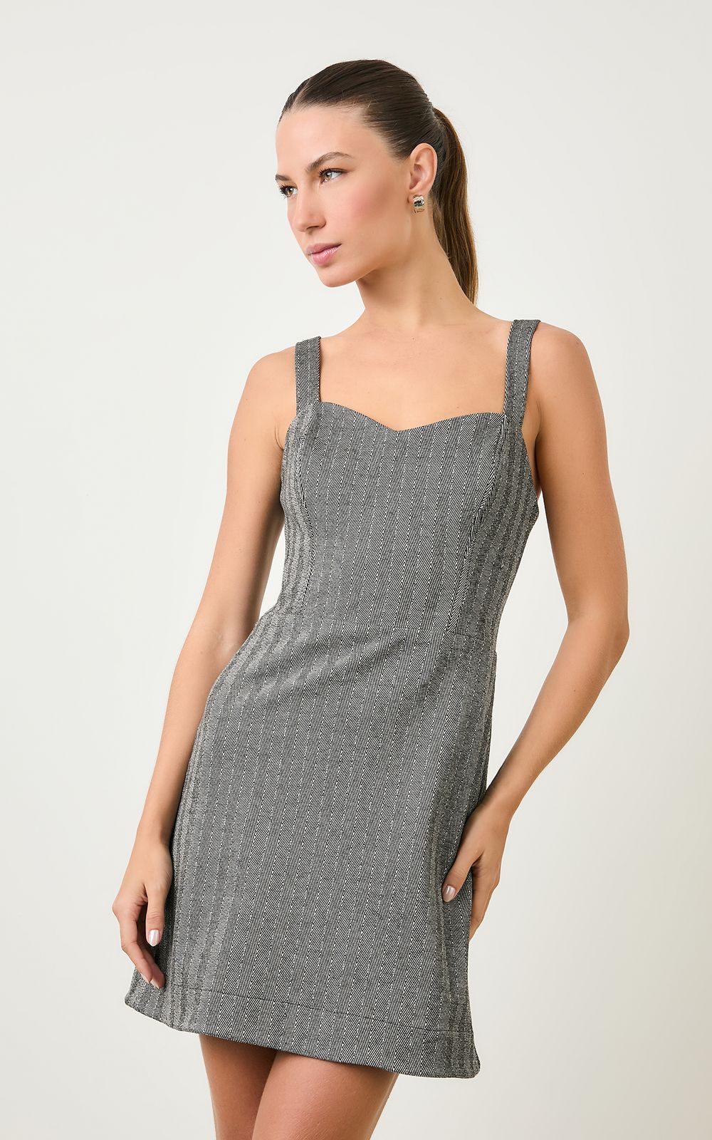 05533_0031_2-VESTIDO-CURTO-INOX